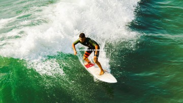 九游体育官方入口_比尔森佐伊闪耀全场 北美豪取揭幕战胜利